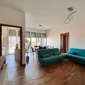  Apartment De Luxe Giada