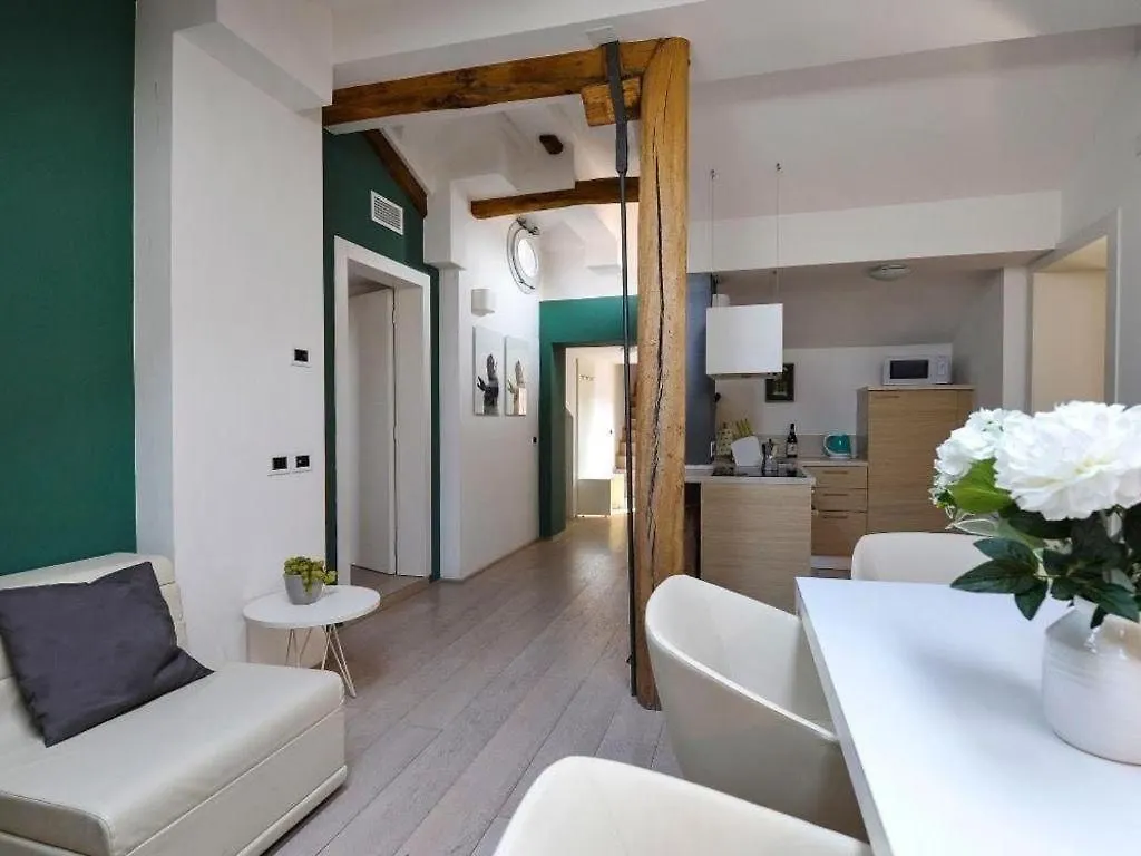 Fulcanelli Apartment Bologna