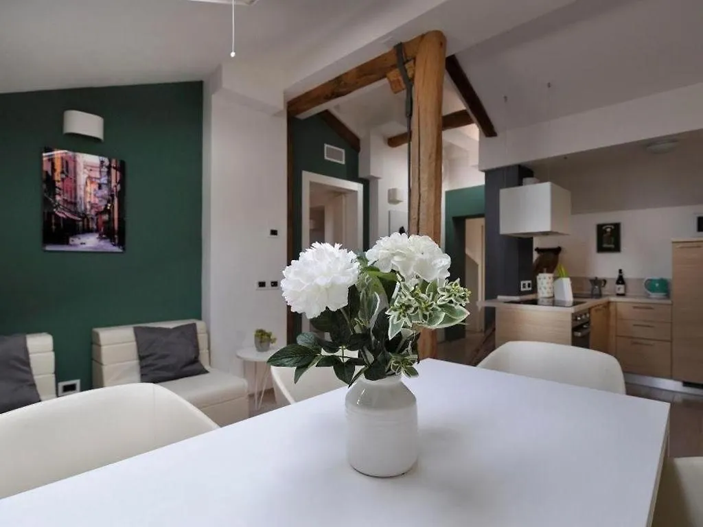 Fulcanelli Apartment Bologna